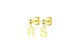 G53 | Orecchini con lettere pendenti in oro